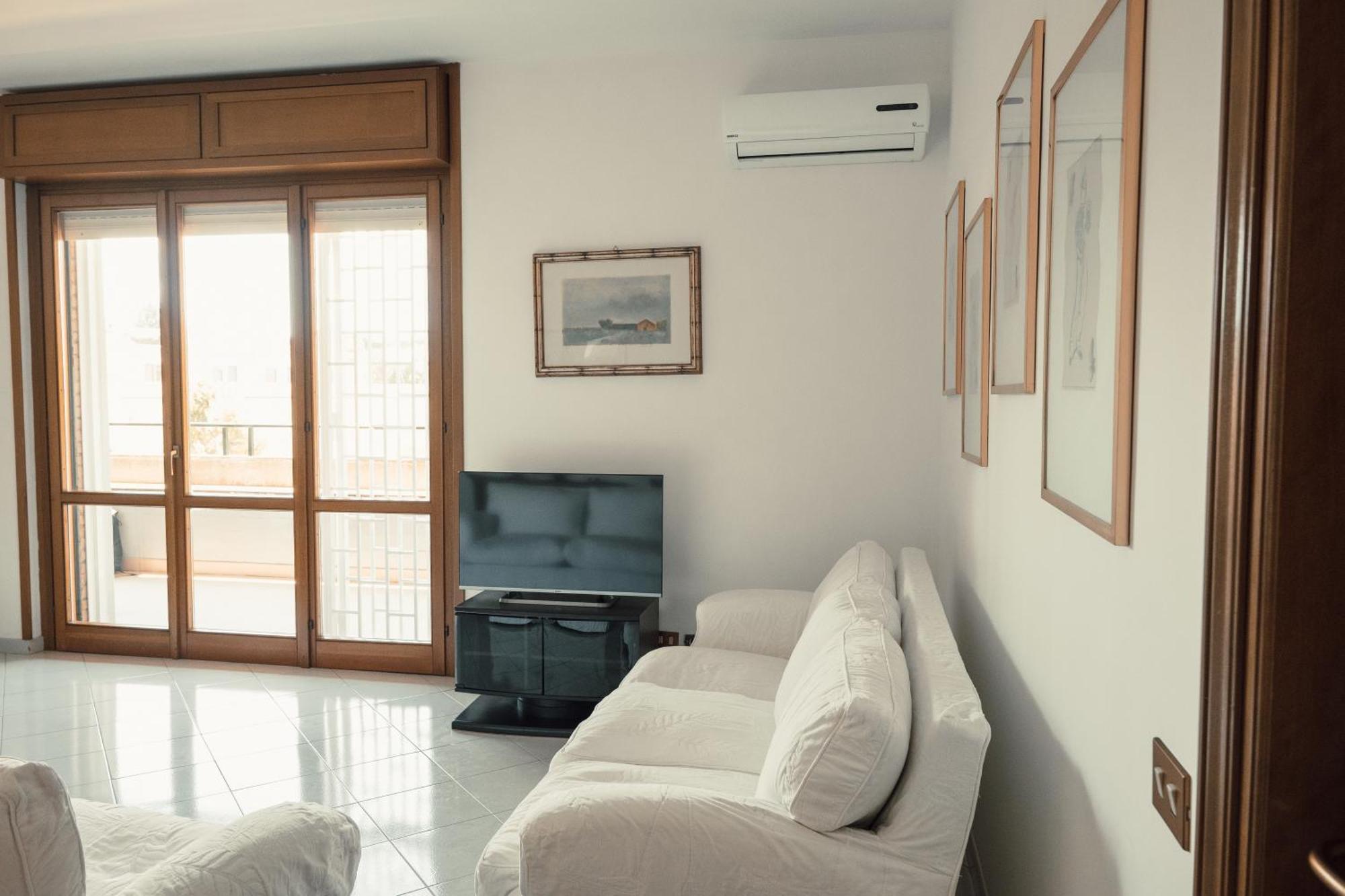 Appartamento The Spacious With 3 Bedrooms And Private Parking Roma