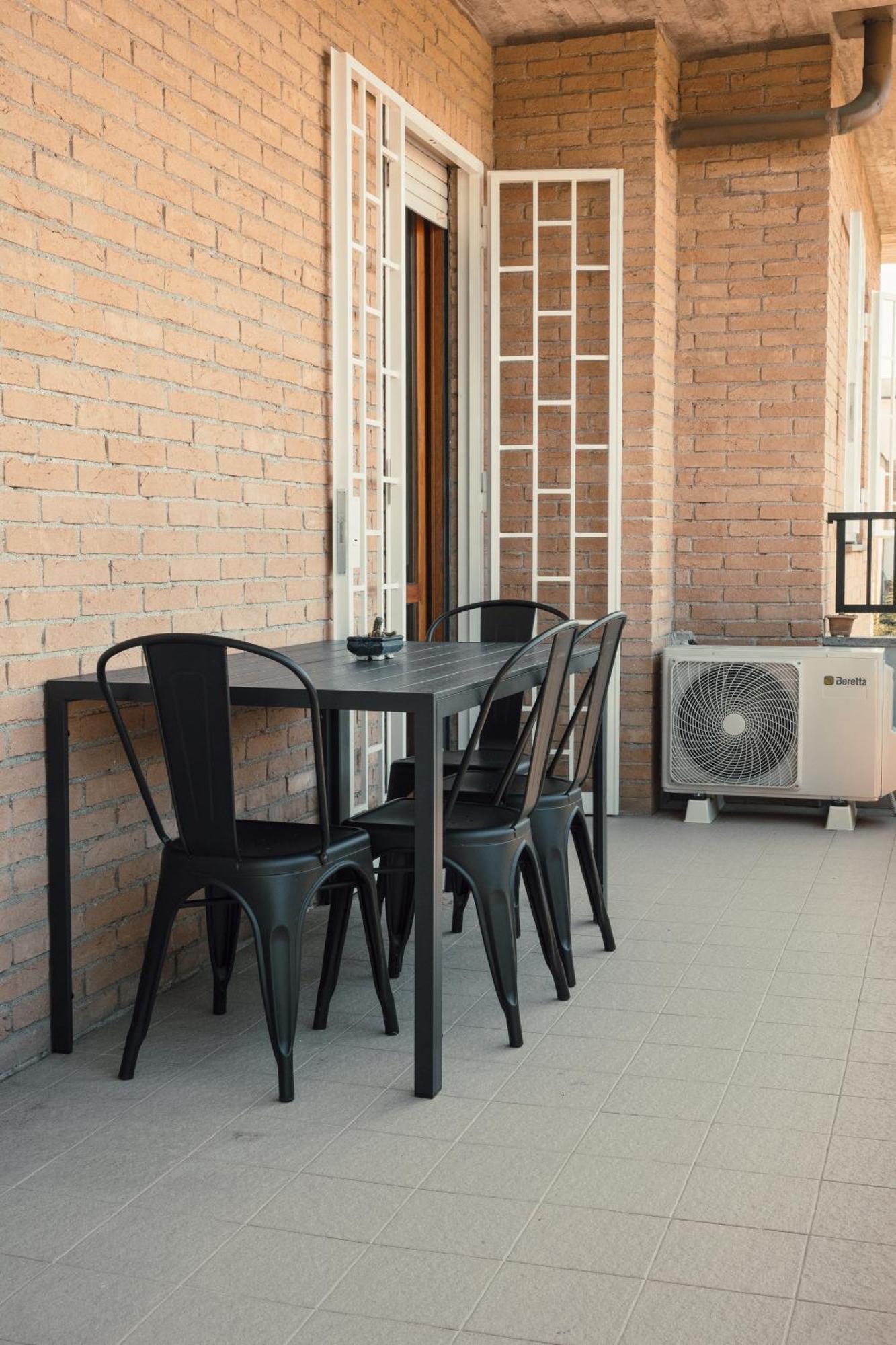 The Spacious With 3 Bedrooms And Private Parking * Roma