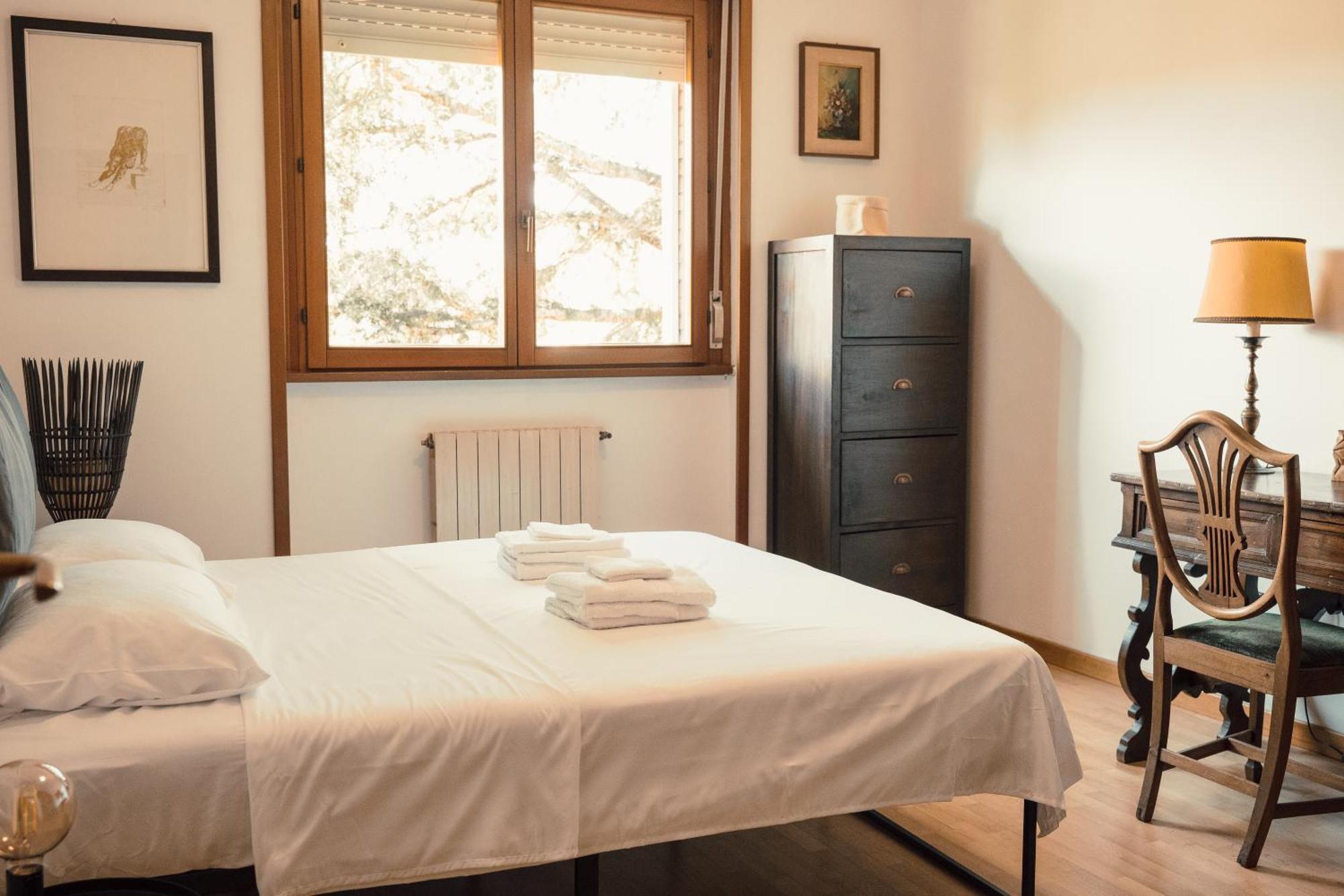 The Spacious With 3 Bedrooms And Private Parking Appartamento
