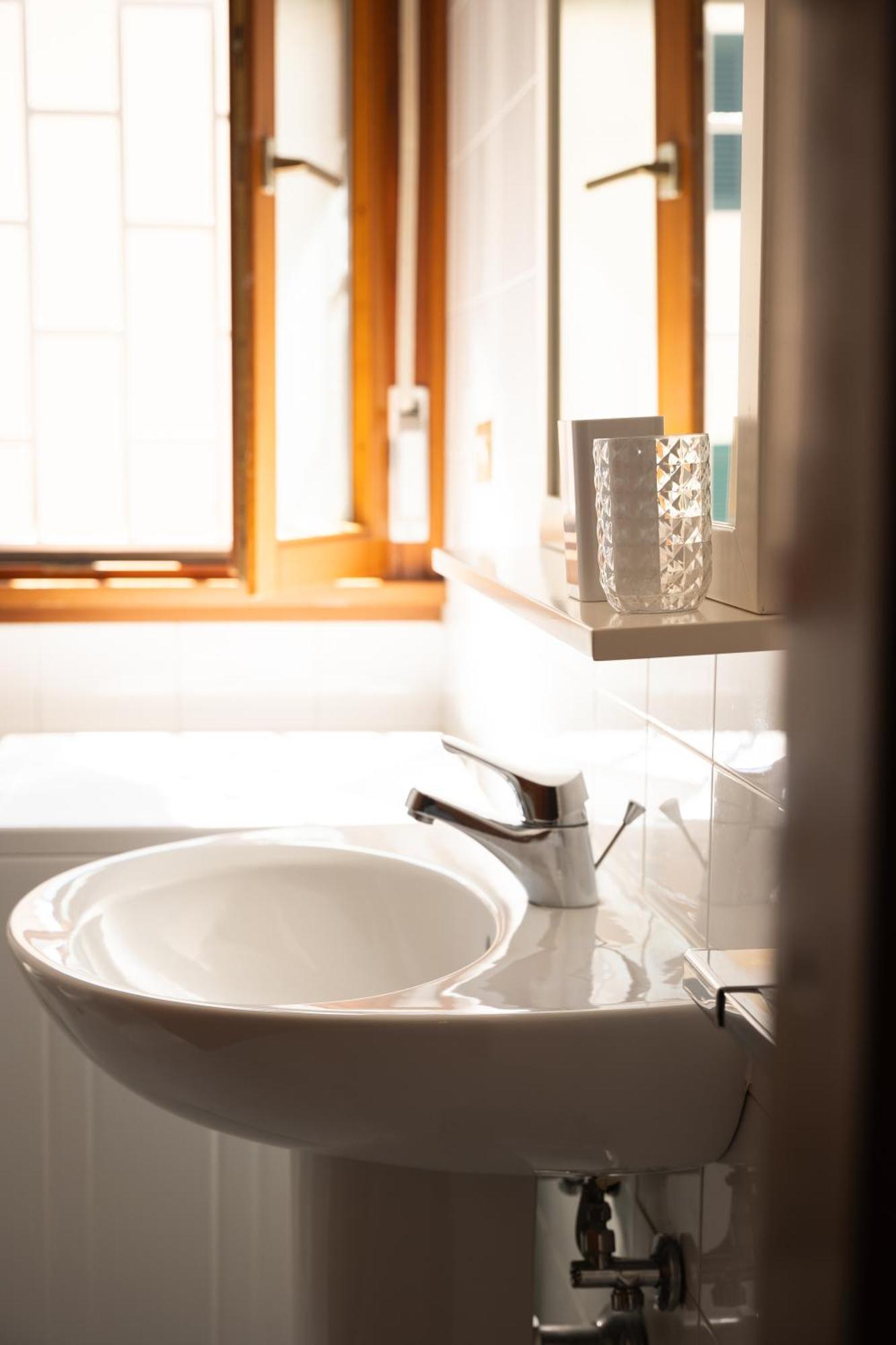 The Spacious With 3 Bedrooms And Private Parking Appartamento *
